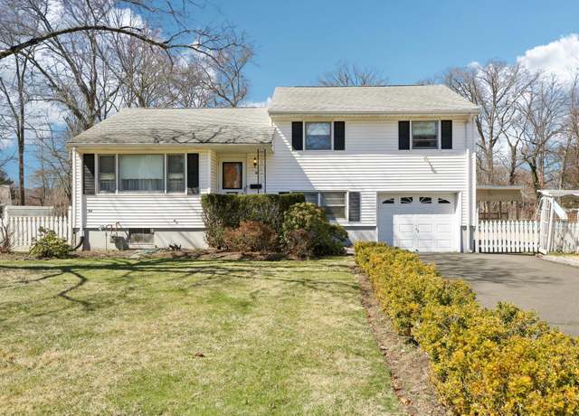 Property at 27 Sherwood Dr, Nanuet, NY 10954, 4 beds, 2 baths