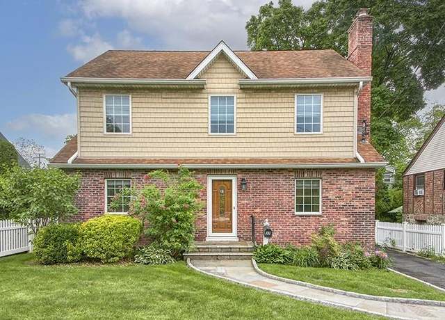 Property at 37 Myrtle Blvd, Larchmont, NY 10538, 4 beds, 2 baths