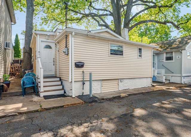 Property at 133B Edgewater Park Unit 133B, Bronx, NY 10465, 2 beds, 1 bath