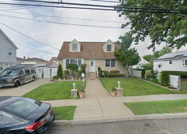 Property at 128 Hunnewell Ave, Elmont, NY 11003, 4 beds, 3 baths