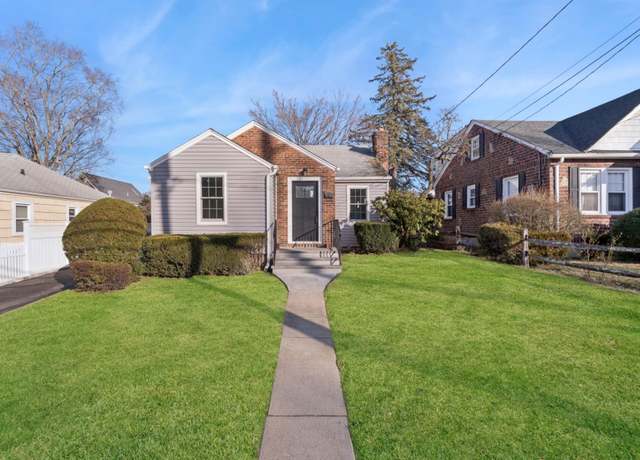 Property at 30 Sheppard St, Glen Head, NY 11545, 3 beds, 2 baths