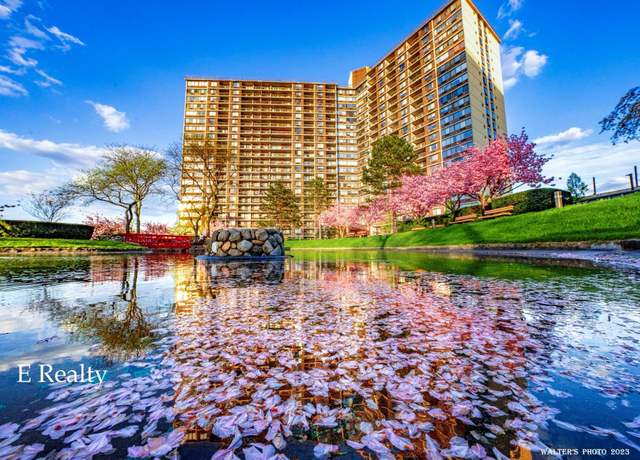 Property at 2 Bayclub Dr Unit 8S, Bayside, NY 11360, 2 beds, 2 baths