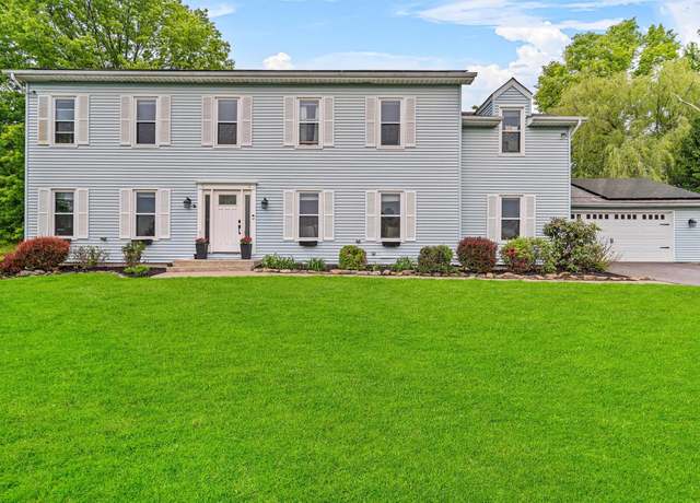 Property at 8 Red Oak Ct, Middletown, NY 10941, 4 beds, 3 baths