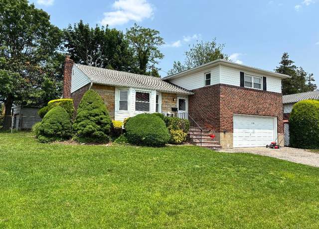 Property at 1701 Karen Ln, East Meadow, NY 11554, 4 beds, 3.5 baths