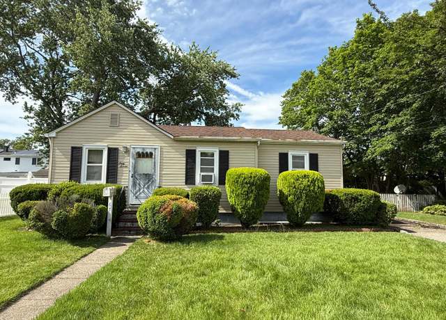 Property at 67 Claremont Ave, West Babylon, NY 11704, 3 beds, 1 bath