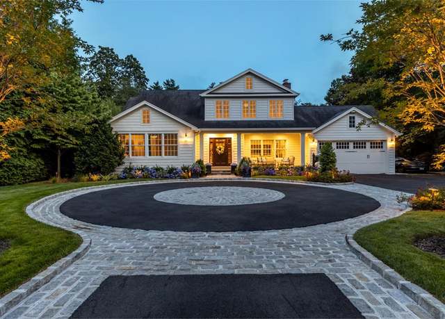 Property at 76 1st St, Garden City, NY 11530, 5 beds, 4.5 baths