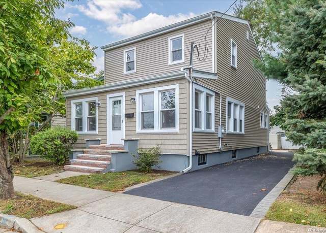Property at 187 Plainview Rd, Hicksville, NY 11801, 4 beds, 2 baths