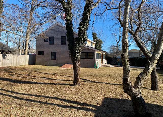 Property at 61 W Side Ave, East Quogue, NY 11942, 4 beds, 3.5 baths