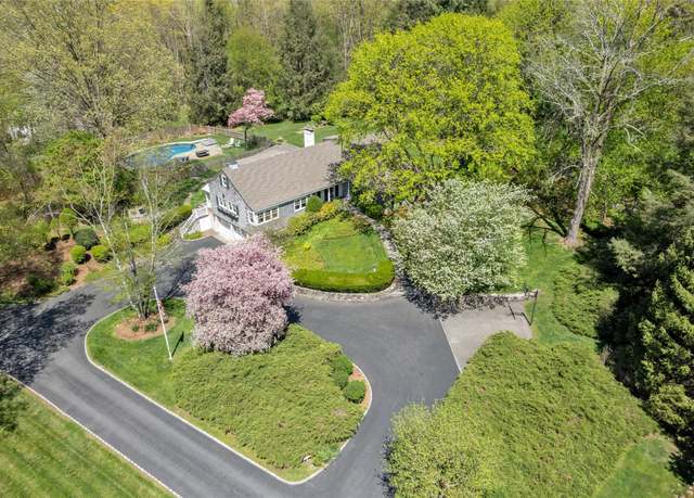 Property at 33 North Way, Chappaqua, NY 10514, 4 beds, 4.5 baths