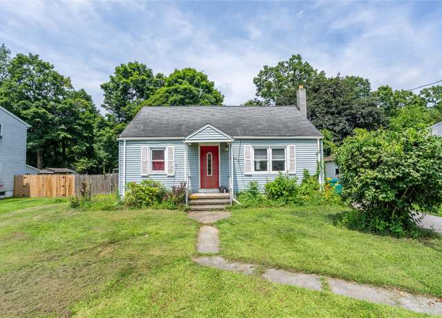 Property at 17 Henmond Blvd, Poughkeepsie, NY 12603, 4 beds, 1 bath