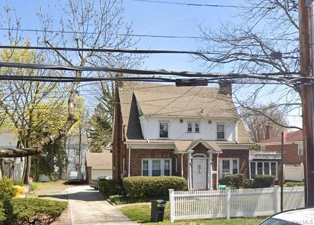 Property at 33-15 Bell Blvd, Bayside, NY 11361, 3 beds, 2.5 baths