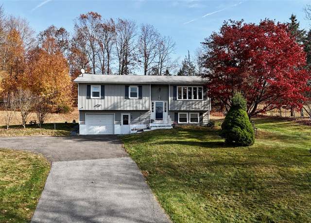 Property at 322 Plattekill Ardonia Rd, Wallkill, NY 12589, 3 beds, 1.5 baths