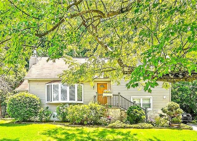 Property at 142 Pembrook Dr, Yonkers, NY 10710, 3 beds, 2 baths