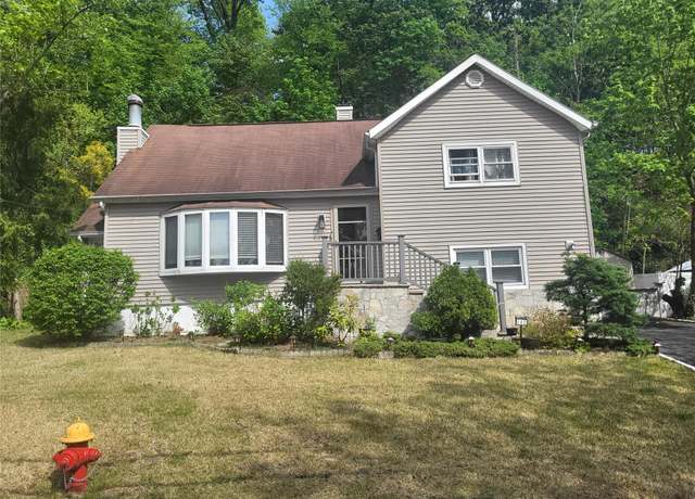 Property at 142 Pembrook Dr, Yonkers, NY 10710, 3 beds, 2 baths