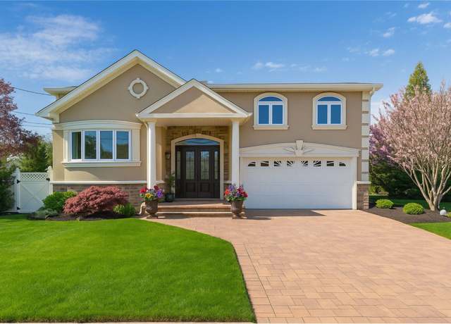 Property at 2035 Sans Ave, Merrick, NY 11566, 4 beds, 2.5 baths