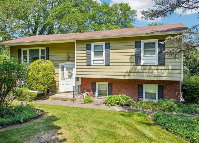 Property at 586 Route 304, New City, NY 10956, 4 beds, 3 baths