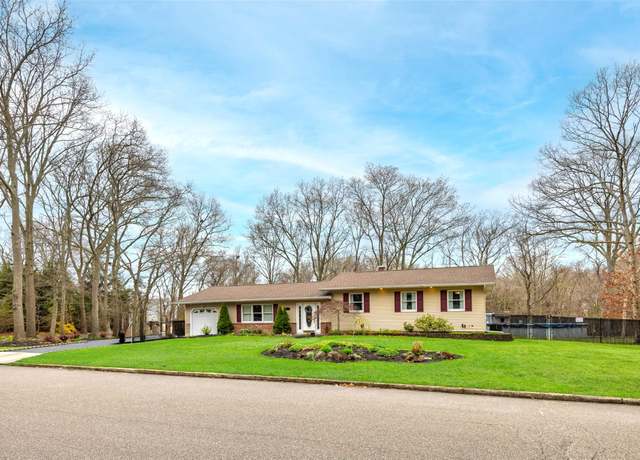 Property at 14 Groton Dr, Port Jefferson Station, NY 11776, 4 beds, 2 baths