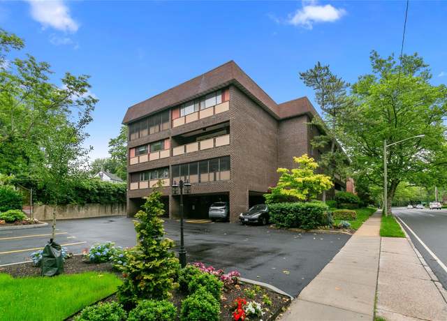Property at 171 S Middle Neck Rd Unit 1F, Great Neck, NY 11021, 2 beds, 2 baths