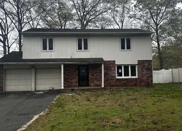 Property at 6 Barclay Dr, Coram, NY 11727, 4 beds, 2 baths