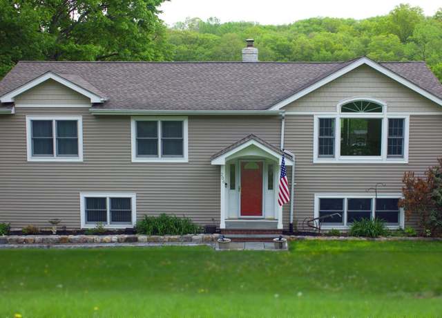 Property at 206 Beach Dr, Mahopac, NY 10541, 3 beds, 2.5 baths
