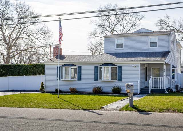 Property at 40 Fry Blvd, Patchogue, NY 11772, 4 beds, 2.5 baths