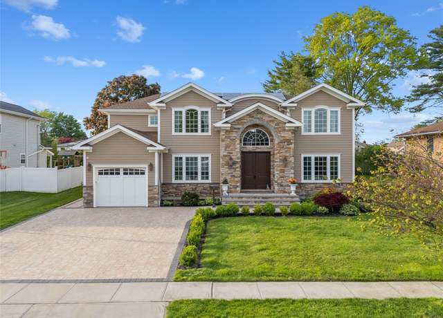 Property at 78 Orange Dr, Jericho, NY 11753, 5 beds, 4.5 baths