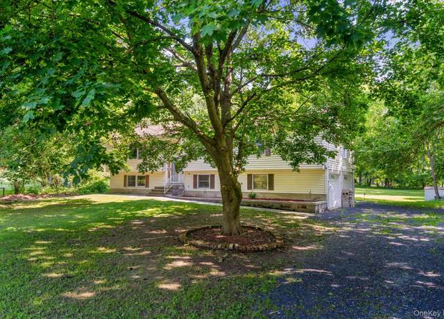 Property at 331 E Searsville Rd, Montgomery, NY 12549, 3 beds, 3 baths