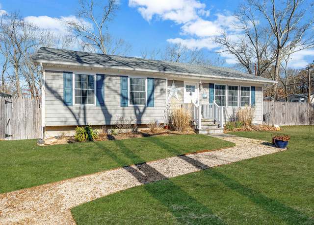 Property at 73 Montauk Trl, Ridge, NY 11961, 4 beds, 2 baths