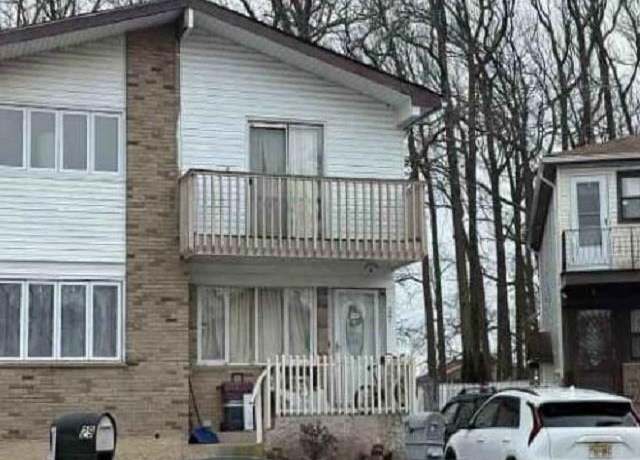 Property at 27 Mayberry Promenade, Staten Island, NY 10312, 4 beds, 2 baths