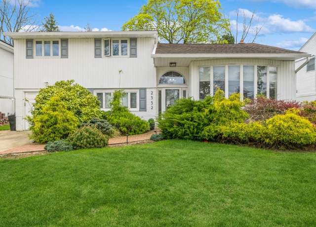 Property at 2332 Plymouth Pl, East Meadow, NY 11554, 3 beds, 2 baths