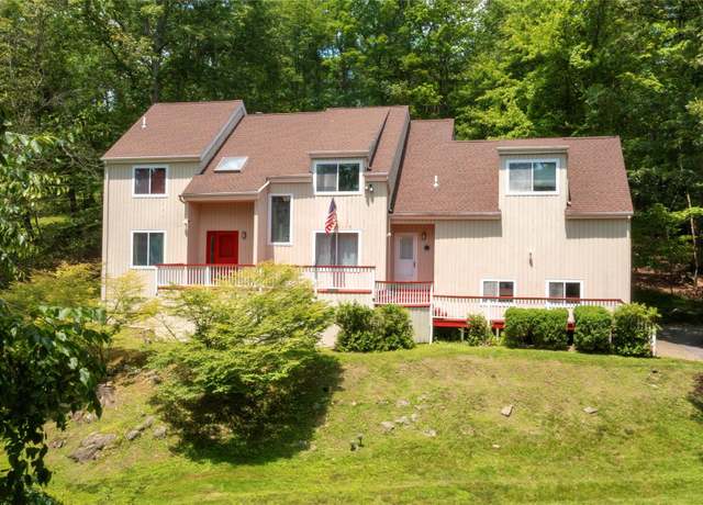 Property at 3 Fox Den Ln, North Salem, NY 10560, 4 beds, 2.5 baths