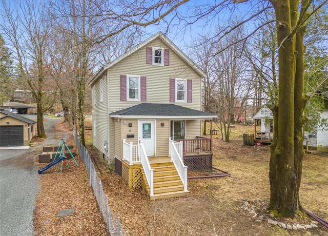 Property at 59 Clinton Ave, Monticello, NY 12701, 4 beds, 2 baths