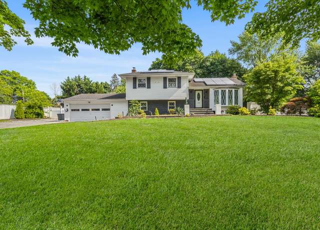 Property at 132 Ketay Dr S, East Northport, NY 11731, 3 beds, 2 baths