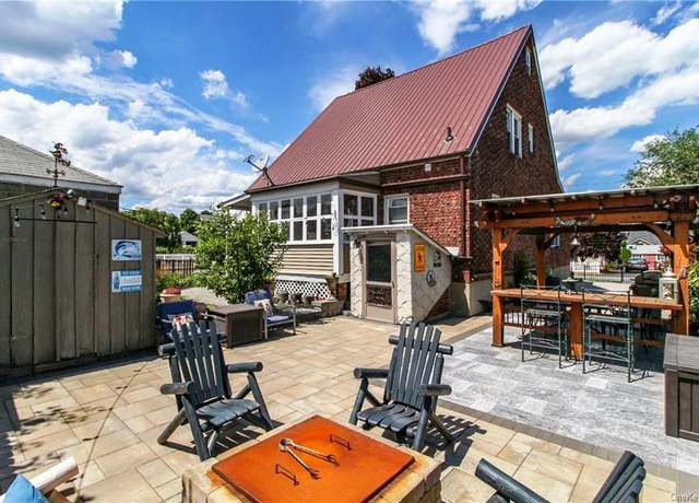 Property at 1 Vine St, Beacon, NY 12508, 6 beds, 3 baths
