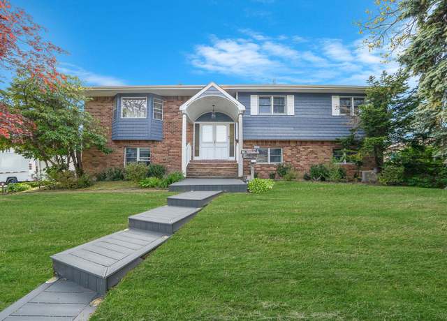 Property at 156 Lenox Road, West Babylon, NY 11704, 6 beds, 4 baths
