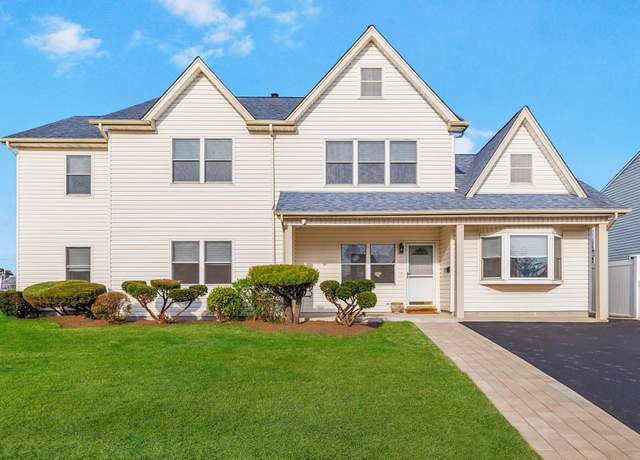 Property at 4203 Harriet Rd, Bethpage, NY 11714, 6 beds, 3 baths