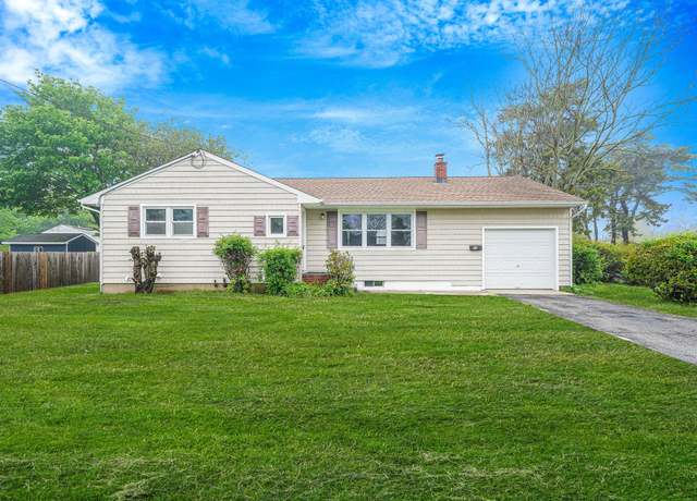 Property at 63 Beaver Dam Rd, Bellport, NY 11713, 3 beds, 2 baths