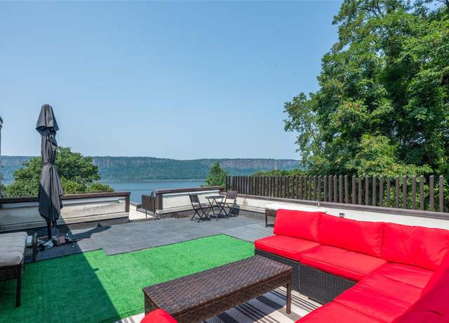 Property at 1200 Warburton Ave #6, Yonkers, NY 10701, 2 beds, 2 baths