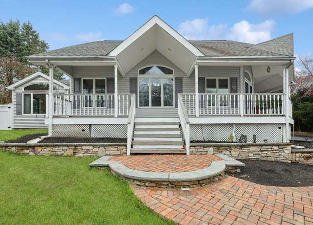 Property at 45 Nichols Rd, Huntington Station, NY 11746, 4 beds, 2 baths