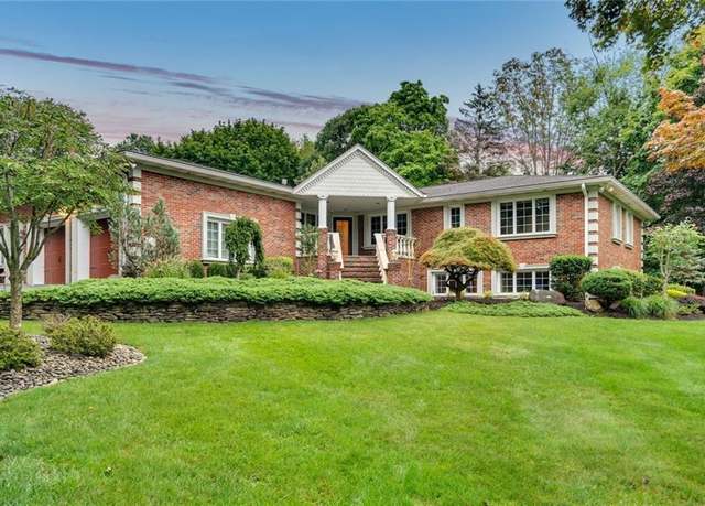 Property at 33 Smith Hill Rd, Airmont, NY 10952, 5 beds, 4.5 baths