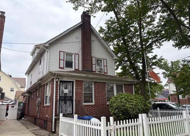 Property at 200-02 104 Ave, Saint Albans, NY 11412, 4 beds, 1.5 baths