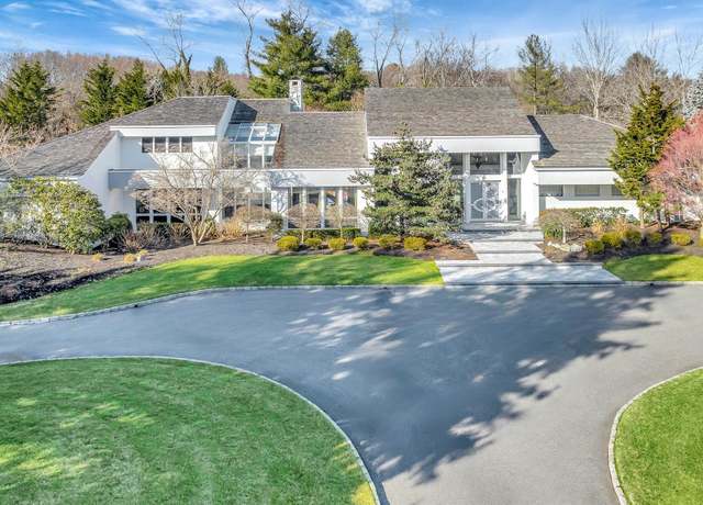 Property at 1 Meadow Gate East, Head Of The Harbor, NY 11780, 5 beds, 5.5 baths