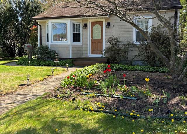 Property at 26 Weichers St N, Ronkonkoma, NY 11779, 2 beds, 1 bath