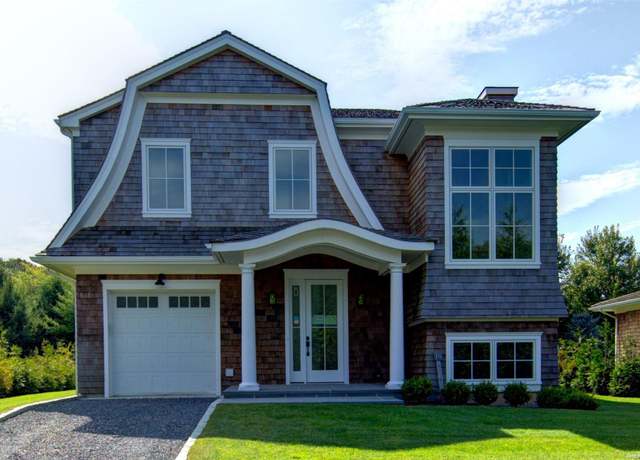 Property at 2 Crystal Mews Ln, East Hampton, NY 11937, 3 beds, 4 baths