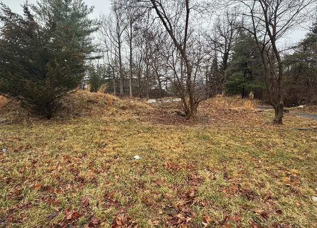 Property at 28 Williams Rd, Chestnut Ridge, NY 10977, 3 beds, 2 baths