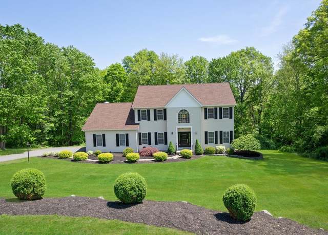 Property at 9 Hill Rd, Washingtonville, NY 10992, 4 beds, 2.5 baths
