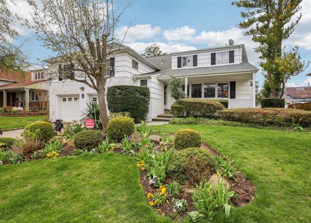 Property at 569 Donald Ln, Woodmere, NY 11598, 3 beds, 2.5 baths