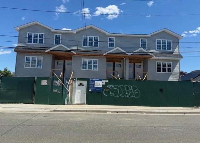 Property at 340 Beach 46th St, Far Rockaway, NY 11691, 5 beds, 4 baths
