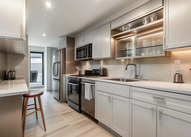 Property at 61B Edgewater Park Unit 61B, Bronx, NY 10465, 2 beds, 1.5 baths