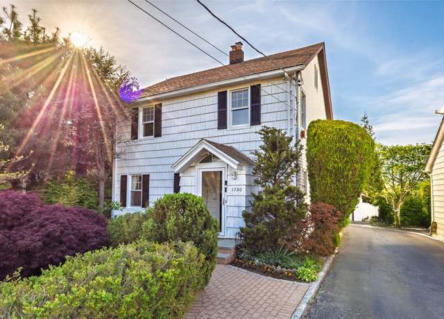 Property at 1730 Hancock St, Hewlett, NY 11557, 3 beds, 2 baths